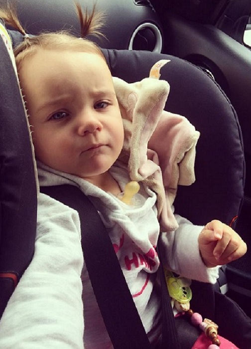 Ünnepeld velünk Berki Natasa Zselyke első születésnapját Ünnepeld velünk Berki Natasa Zselyke első születésnapját