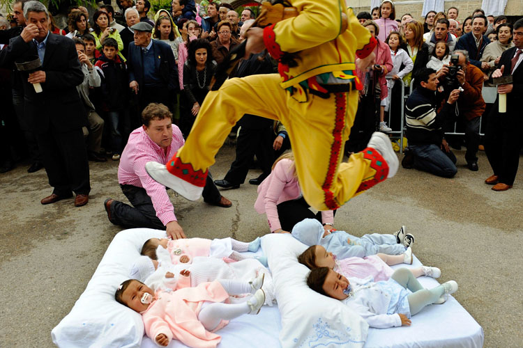 Őrült ünnepek a világon Őrült ünnepek a világon