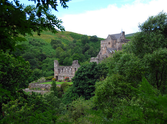 10 lélegzetelállító brit esküvői helyszín