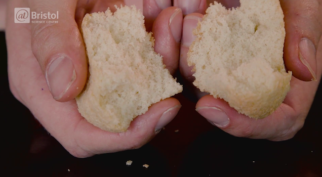 Így készül a tökéletes piskótatészta