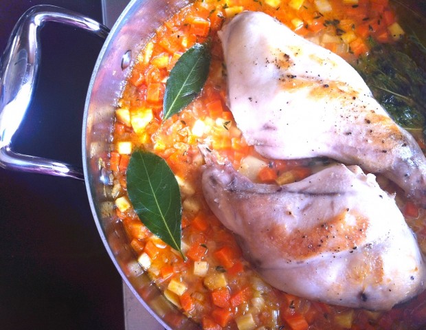 Mit főzzek ma vacsira? Fehérboros nyúlcombot