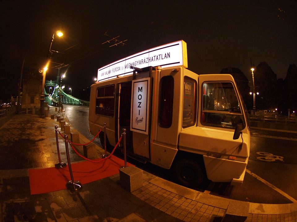 Mozibusszal hozzák házhoz az új magyar filmet Mozibusszal hozzák házhoz az új magyar filmet