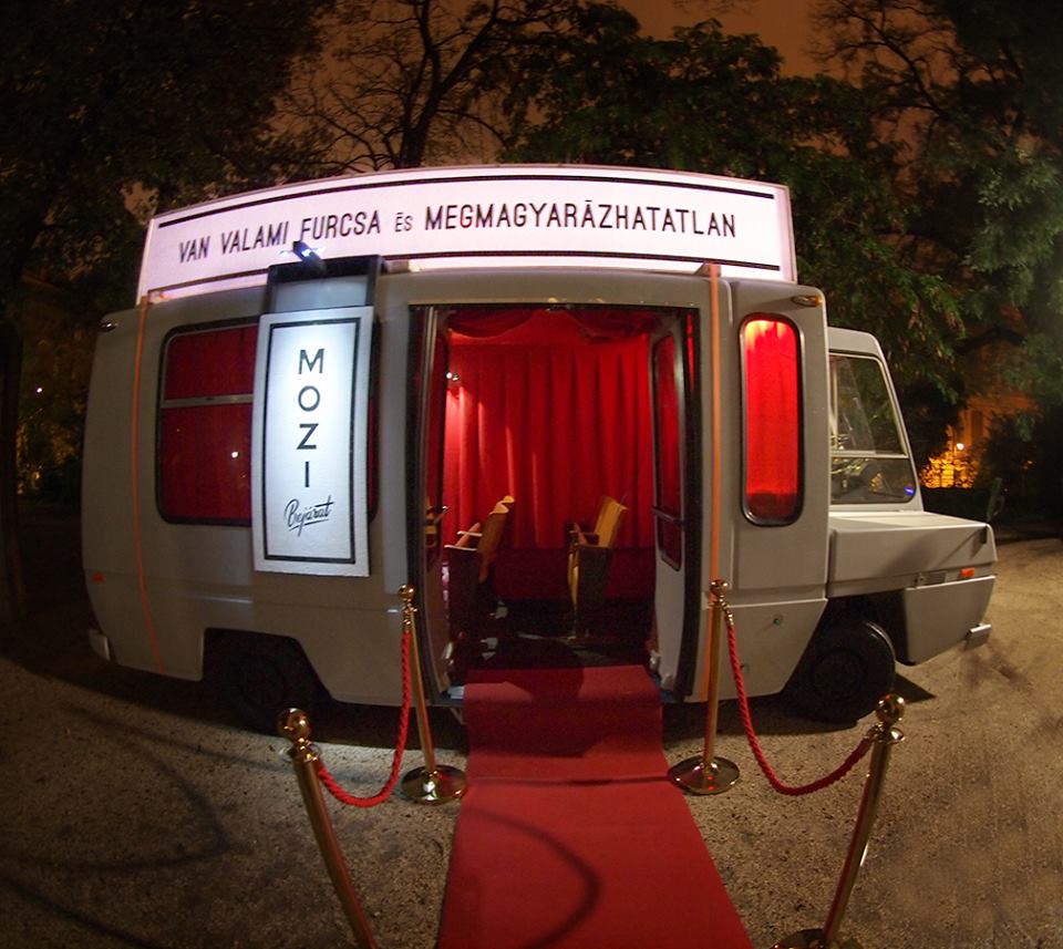 Mozibusszal hozzák házhoz az új magyar filmet Mozibusszal hozzák házhoz az új magyar filmet