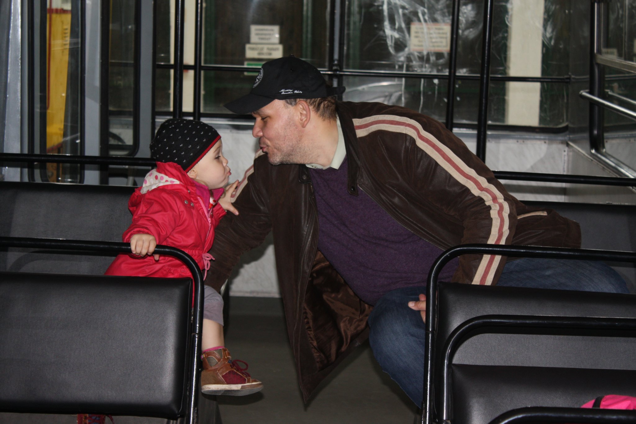 Három gyerekkel – három járművel