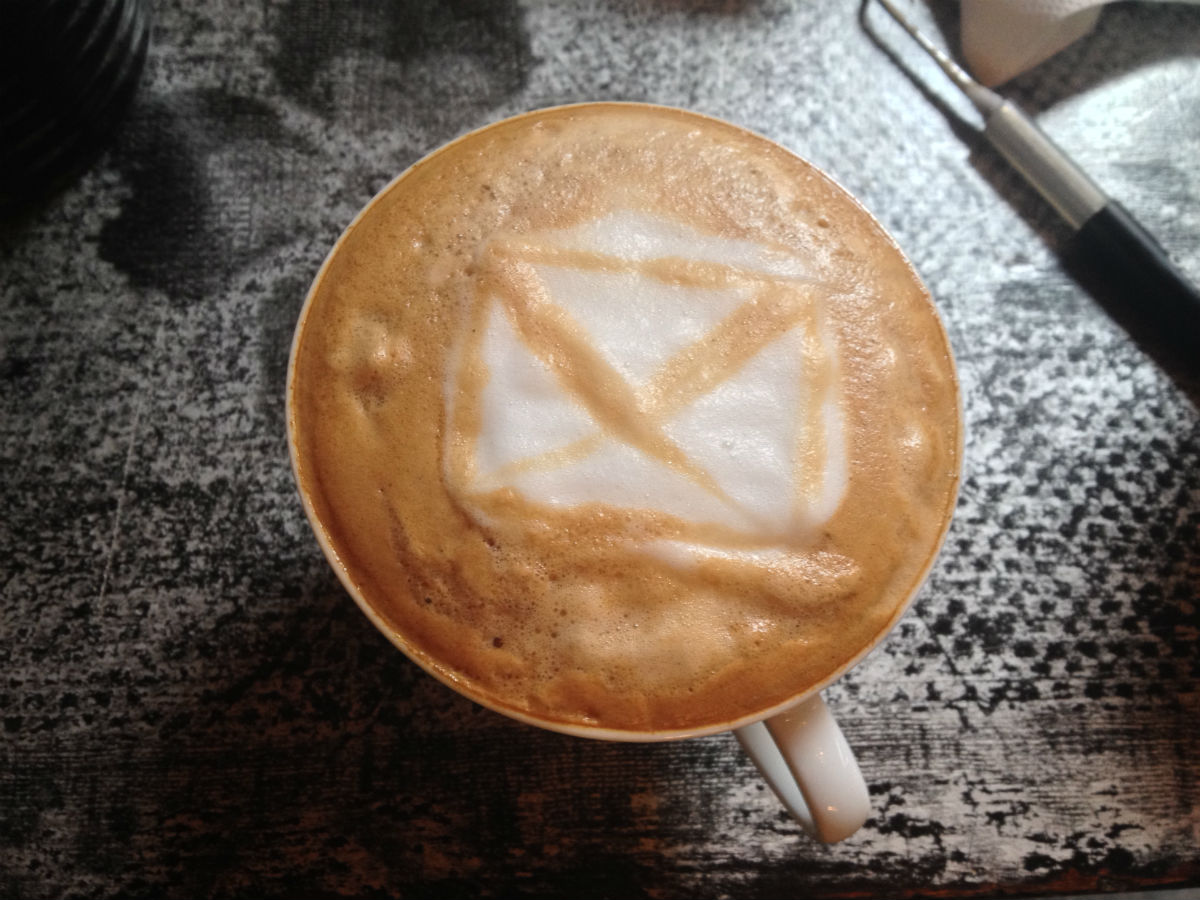 Hogyan lesz a tejhabból integető kismacska? Hogyan lesz a tejhabból integető kismacska?