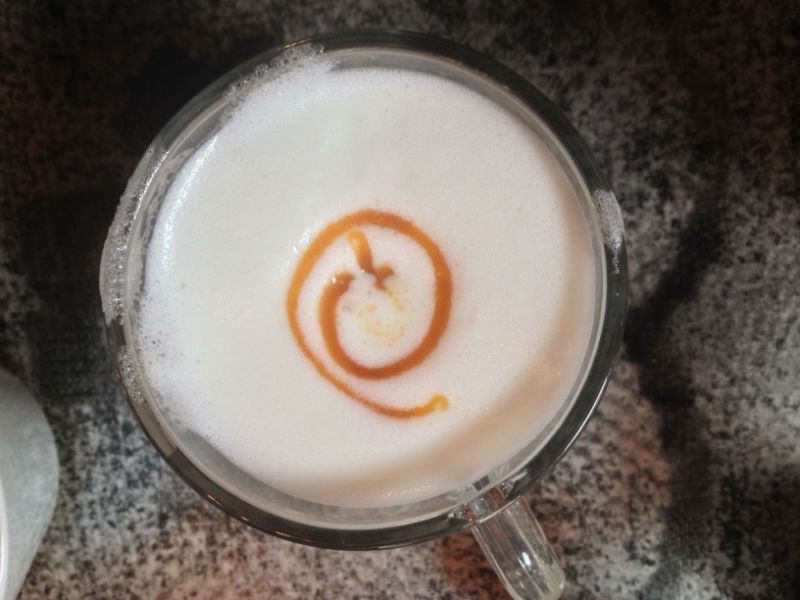 Hogyan lesz a tejhabból integető kismacska? Hogyan lesz a tejhabból integető kismacska?