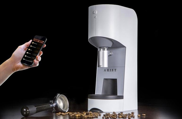 Itt az okoskávéfőző!