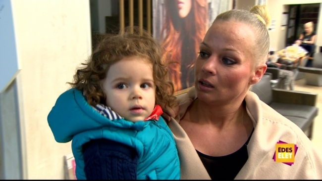 Ágica kisfia, Patrik legjobb barátnője, Fresh Andi karjában