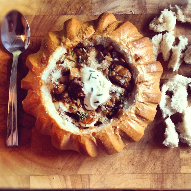 Mit főzzek ma ebédre? Cipóban gombaragut