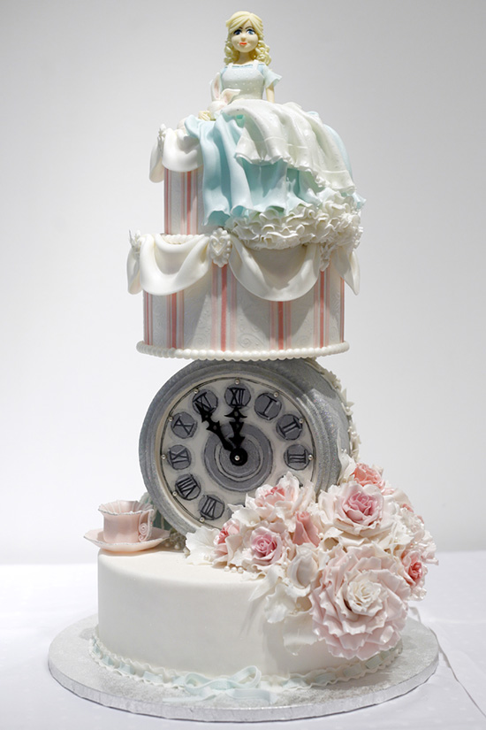 Minden dekorációnak ehetőnek kellett lennie, és ennek szinte minden alkotás eleget is tett. Egyedül az alapok készültek hungarocellből, amikre a torták kerültek, és néhány tornyos alkotás nem maradt v