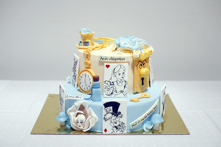 Az első magyar tortafesztivál képekben: egy érdi háziasszony lenyomta a profikat