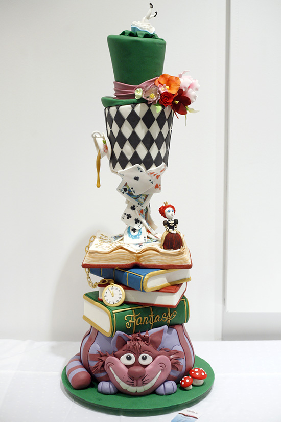 A beérkezett tortát ők zsűrizték: A szakmai zsűri tagjai: Horváth Eszter (SUGAR! Design cukrászda, cake designer)  , Osvárt Judit – Design Hét Budapest - project vezető)  Bakcsy Árpád - ételfotós, Már