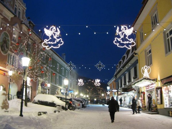 Hangulatos karácsonyi vásárok nem csak Bécsben