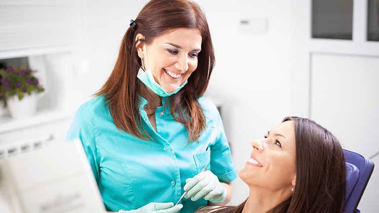 Hihetetlen, de igaz: nem mosnak fogat!