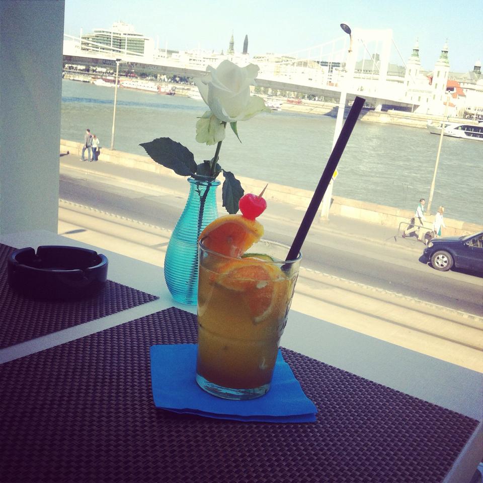 Luxuskilátás nyílik Budapest új jacuzzis étterméből