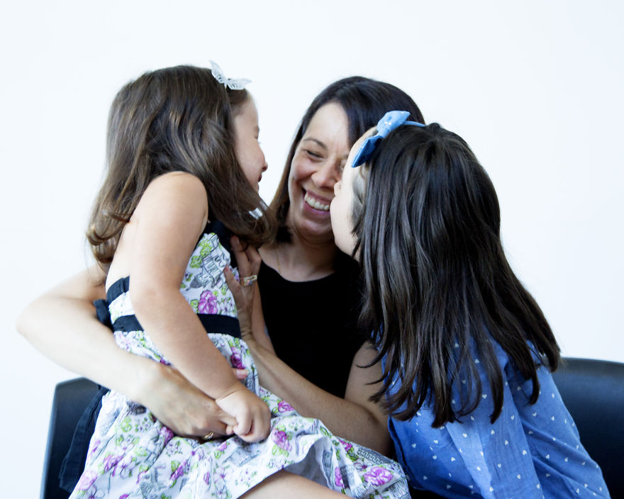 Így mutatnak az anyukák, ha a kislányaik sminkelik ki őket