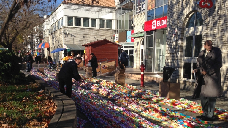 Elkészült az ország leghosszabb papírlánca – fotók