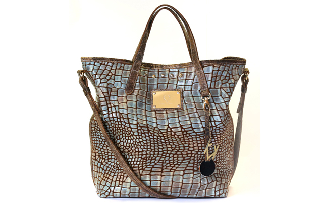 Magyar divattervező készített kollekciót a világhírű autómárkának Magyar divattervező készített kollekciót a világhírű autómárkának