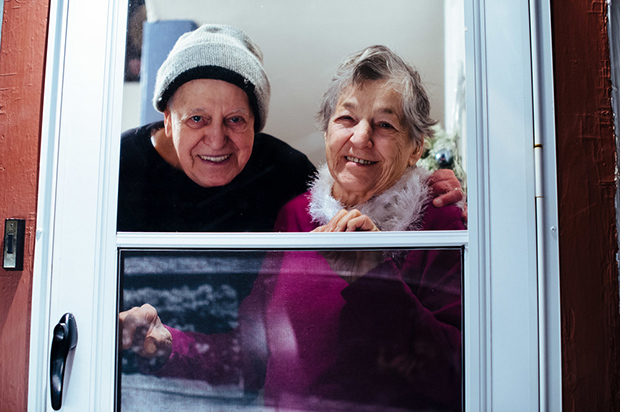 megható képkockák: így búcsúznak gyermeküktől a szülők