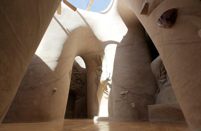 10 évet áldozott arra, hogy kifaragjon egy barlangot - képek