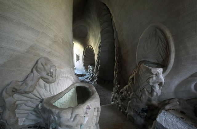 10 évet áldozott arra, hogy kifaragjon egy barlangot - képek