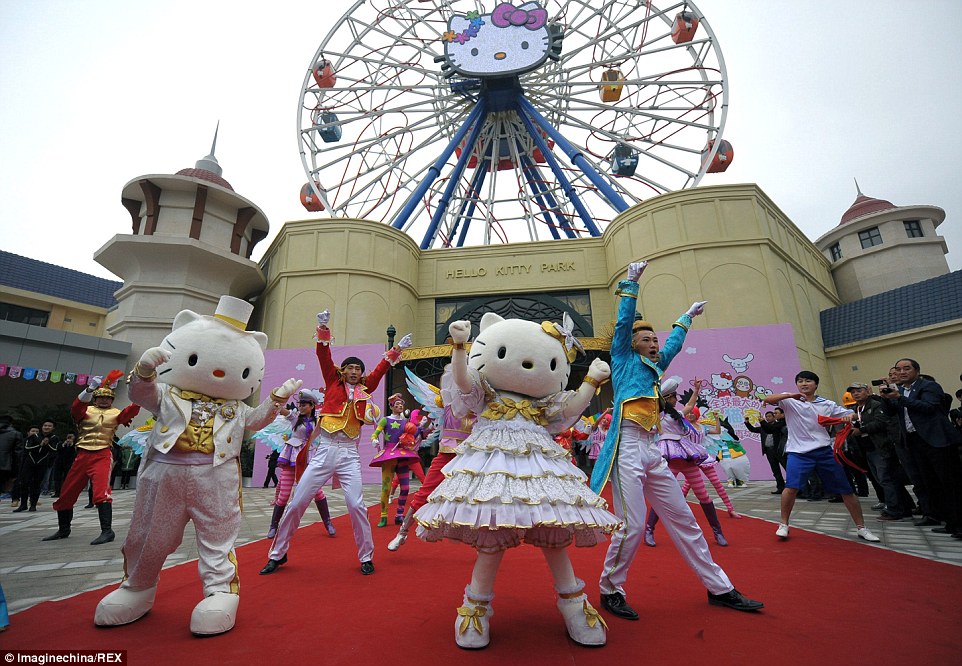 Megnyitotta kapuit az első hivatalos Hello Kitty park Kínában