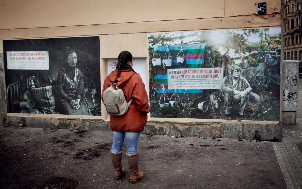 Megrázó hajléktalanportrék lepték el Budapestet