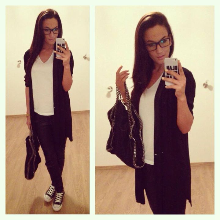 Szavazz! Tatár Csilla vagy Dukai Regina szexisebb szemüvegben?