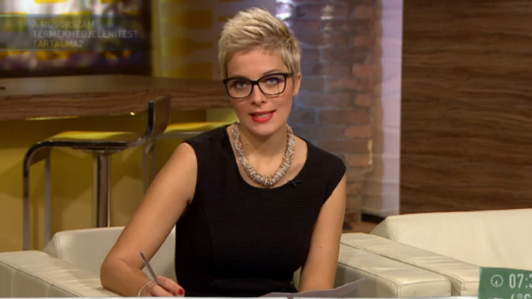 Szavazz! Tatár Csilla vagy Dukai Regina szexisebb szemüvegben?