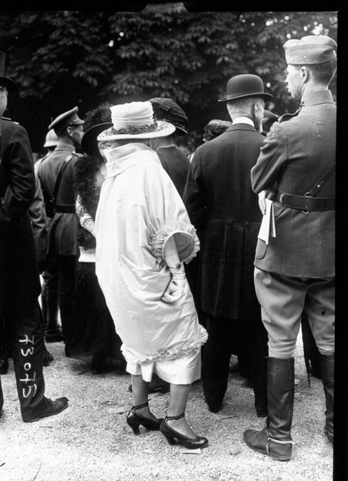 Ezek lehettek a világ első street style fotói - galéria