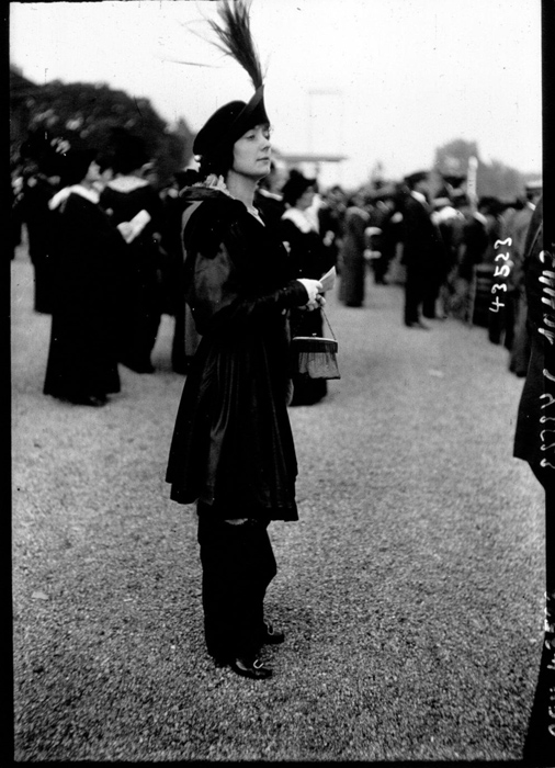 Ezek lehettek a világ első street style fotói - galéria