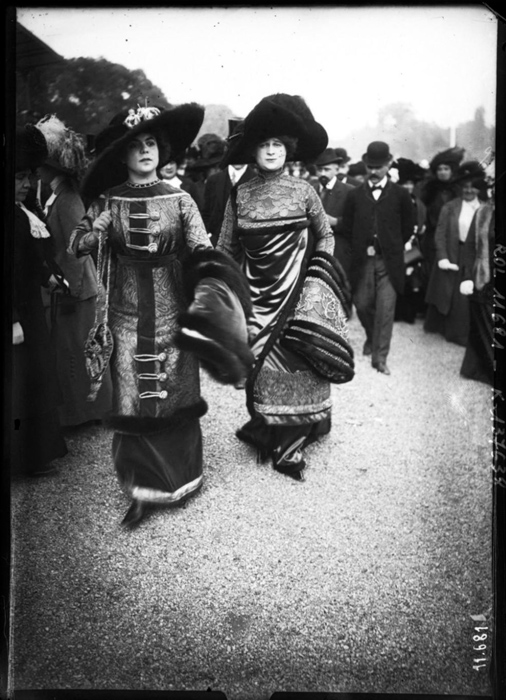 Ezek lehettek a világ első street style fotói - galéria