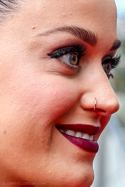 10 híresség arca egészen közelről - galéria 10 híresség arca egészen közelről - galéria