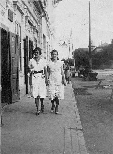 15 magyar utcaidivat-fotó a huszas évekből 15 magyar utcaidivat-fotó a huszas évekből