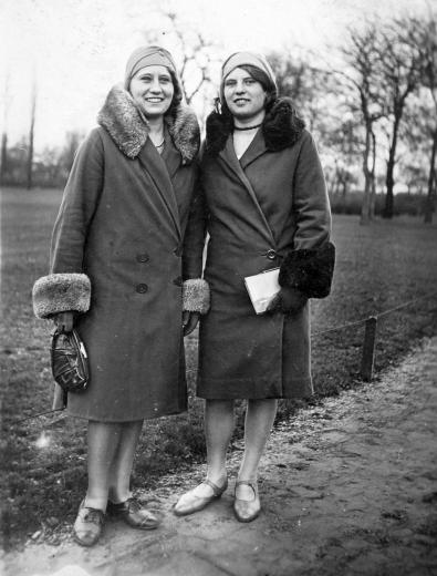 15 magyar utcaidivat-fotó a huszas évekből 15 magyar utcaidivat-fotó a huszas évekből