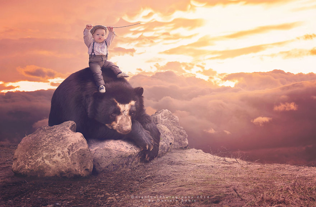 Elképesztő kalandokra küldi 10 hónapos kisfiát az anyuka 