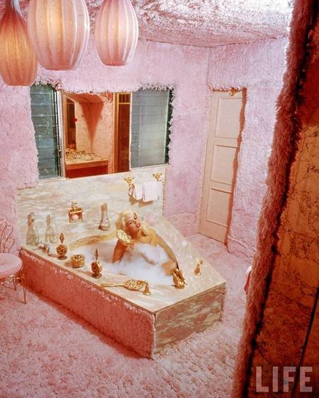 Kukkants be Jane Mansfield egykori palotájába! 