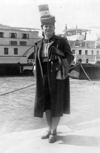 15 magyar utcaidivat-fotó a harmincas évekből 15 magyar utcaidivat-fotó a harmincas évekből