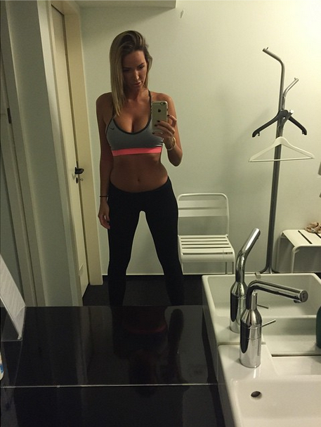 Így vitték be a szexit az edzőterembe a magyar sztárok