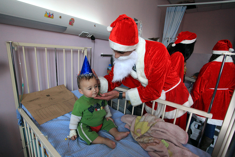 A Jézuska a kórházba is eltalál A Jézuska a kórházba is eltalál