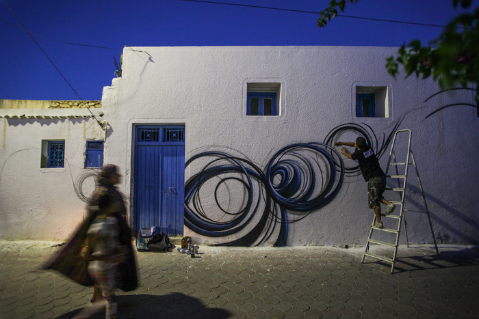 Látványos falfirkákat engedélyeztek egy városban