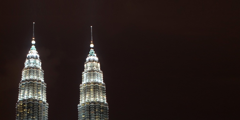 Különleges képek készültek a fővárosok jelképeiről