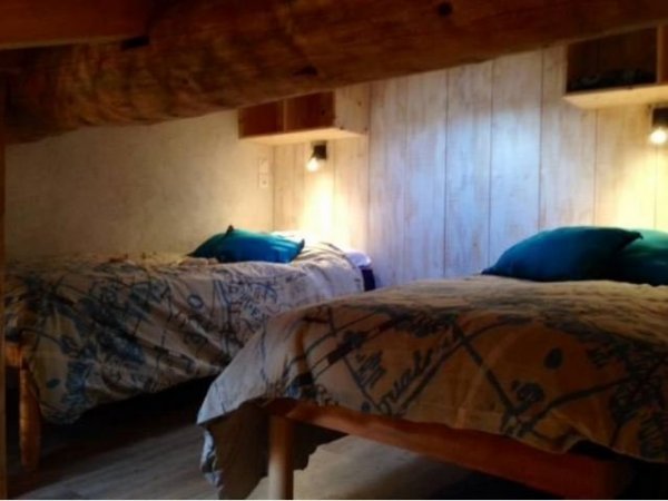 Itt bérelj hobbitkunyhót!