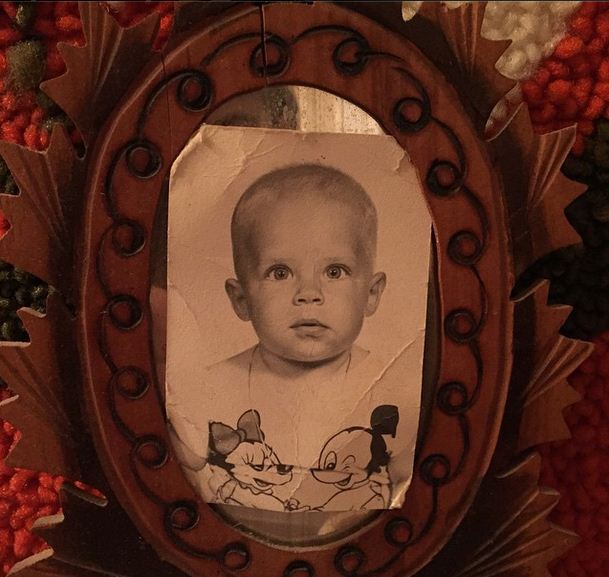 Felismerhetetlen képet posztolt magáról az egykori énekes Felismerhetetlen képet posztolt magáról az egykori énekes