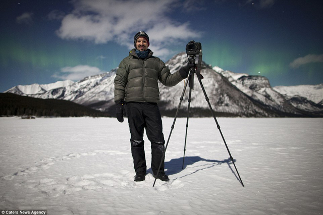 Befagyott vízesésekre kapaszkodnak fel a sziklamászók
