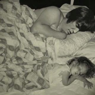 Igazi ínyencség a rajongóknak: Elvis és Lisa Marie.