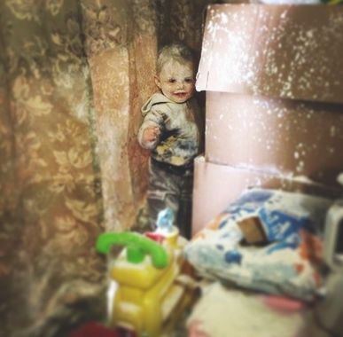 Vicces fotók: amikor pici gyerekek nagyon nagy rendetlenséget csinálnak