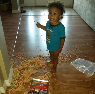 Vicces fotók: amikor pici gyerekek nagyon nagy rendetlenséget csinálnak