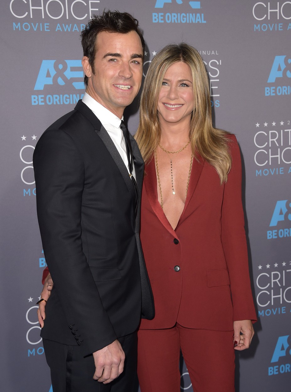 Hat év után először találkozott Angelina Jolie és Jennifer Aniston Hat év után először találkozott Angelina Jolie és Jennifer Aniston