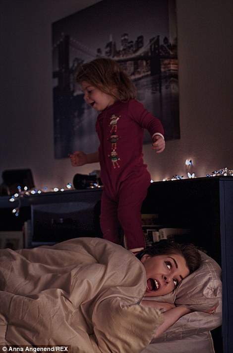 Bájos káosz: ilyen az élet egy kétévessel